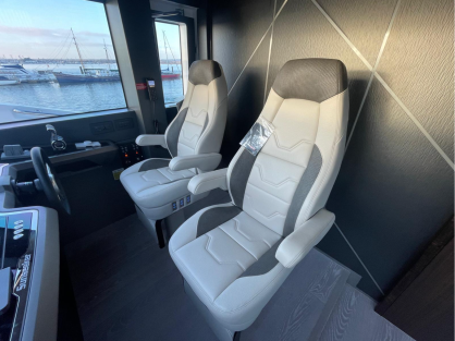Helm Seats