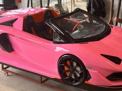 Lambo side