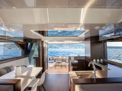 Pearl 62 - Luxury interior